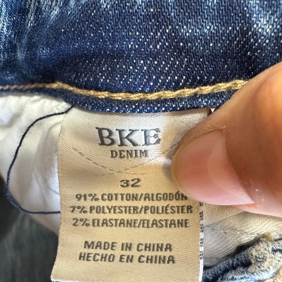 BKE Buckle Stella Capril Slim Low Rise Jeans Womens Size 32 Dark Blue Distressed - Picture 2 of 10